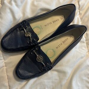 NEW! Anne Klein Black Pebbled Leather Flat Driving Loafers 10.